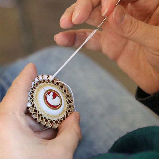 Immagine di Knopfmachen - Zwirnknöpfe