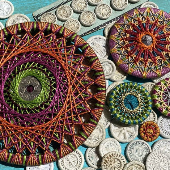Immagine di Knopfmachen - Zwirnknöpfe